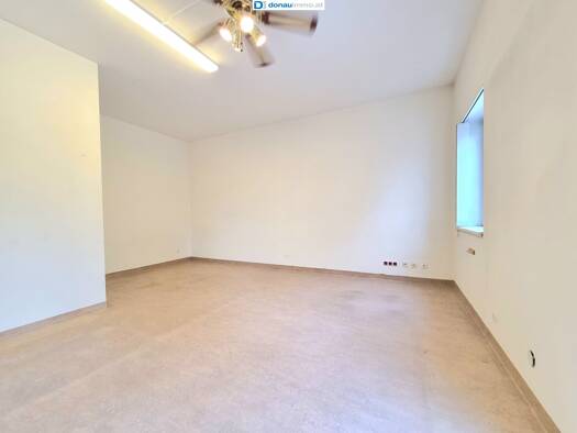 Büro zur Miete 395 € 2,5 Zimmer Gmünd 3950