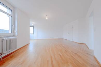 Wohnung zur Miete 1.200 € 3 Zimmer 98 m² 2. Geschoss frei ab sofort Mitte Lörrach 79539