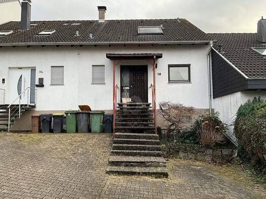 Doppelhaushälfte zum Kauf 309.000 € 6 Zimmer 136 m² 374 m² Grundstück Scheuern Gernsbach 76593