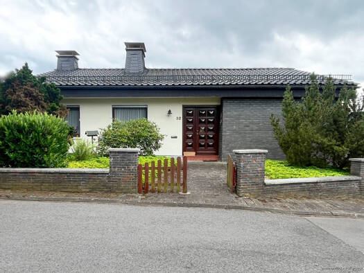 Einfamilienhaus zum Kauf 295.000 € 8 Zimmer 174 m² 744 m² Grundstück Sundern 59846