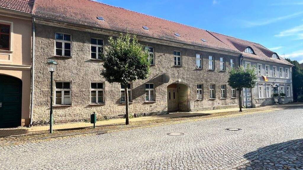 Mehrfamilienhaus zum Kauf 349.000 € 22 Zimmer 779 m² 1.657 m² Grundstück Liebenwalde 16559