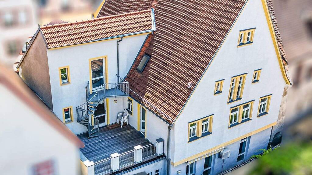 Mehrfamilienhaus zum Kauf 399.000 € 7 Zimmer 250 m² 214 m² Grundstück Karlstadt 97753