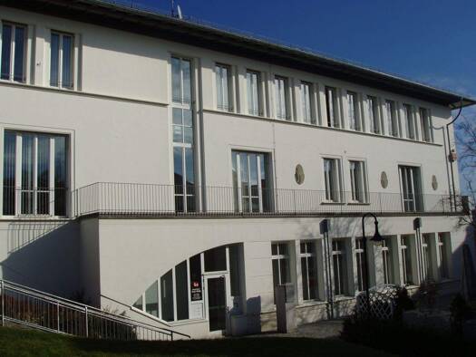 Büro zur Miete provisionsfrei 5 € 2 Zimmer 130 m² Bürofläche Pfarrstraße 11 Treuen 08233