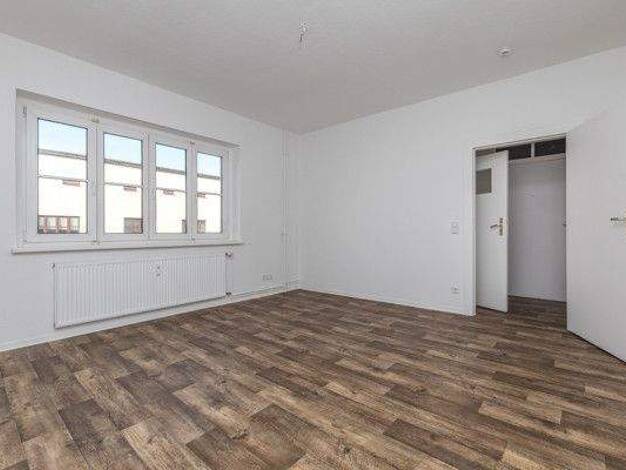 Wohnung zur Miete 338 € 2 Zimmer 52,8 m² 1. Geschoss frei ab 01.05.2026 Zetkinstr. 13 Cracau Magdeburg 39114