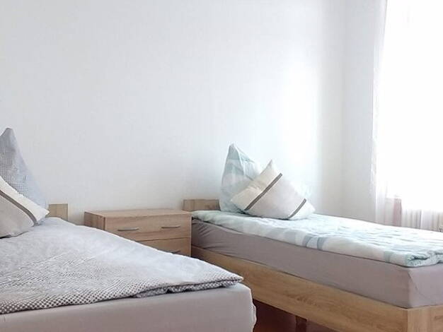 Wohnung zum Kauf provisionsfrei 49.000 € 4 Zimmer 90 m² 3. Geschoss Martin-Luther-Straße 12 Stadtmitte Plauen 08525