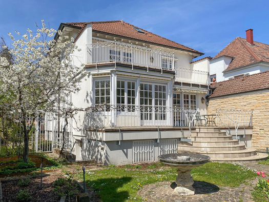 Villa zur Miete 2.400 € 8 Zimmer 200 m² 635 m² Grundstück frei ab 15.01.2026 Neustadt-Stadt Neustadt an der Weinstraße 67434