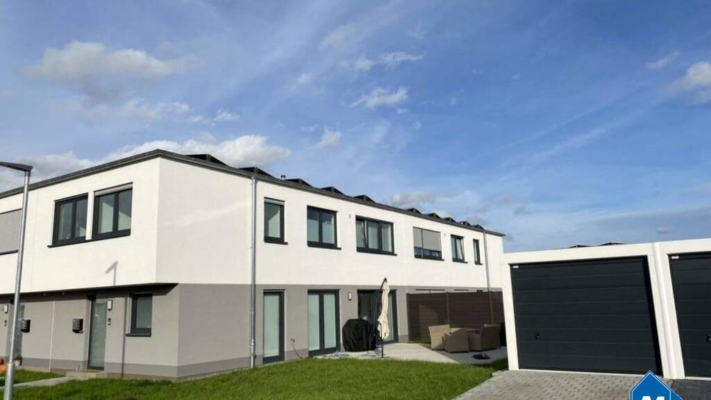 Einfamilienhaus zum Kauf - Erstbezug provisionsfrei 399.000 € 4 Zimmer 116,7 m² 234,5 m² Grundstück frei ab 30.07.2026 Zappendorfer Straße Westliche Neustadt Halle (Saale) 06126