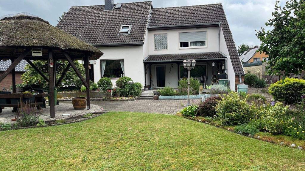 Einfamilienhaus zum Kauf provisionsfrei 399.000 € 6 Zimmer 130 m² 1.074 m² Grundstück Etelsen Langwedel 27299
