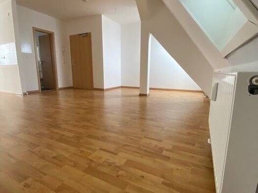Wohnung zur Miete 575 € 3 Zimmer 67,1 m² Dachgeschoss, EG Sondershäuser Straße 6 Arnstadt 99310