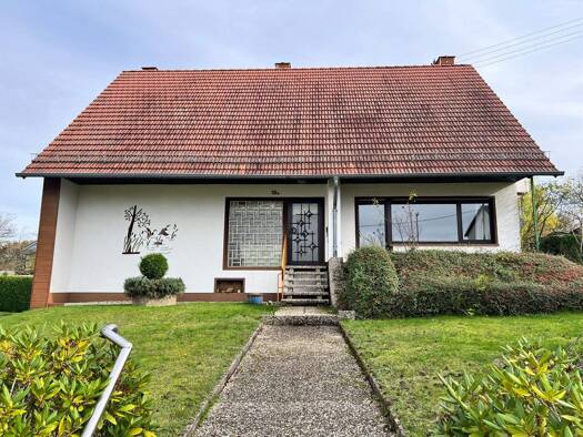 Einfamilienhaus zum Kauf 299.000 € 8 Zimmer 170 m² 1.729 m² Grundstück frei ab sofort Höheinöd 66989