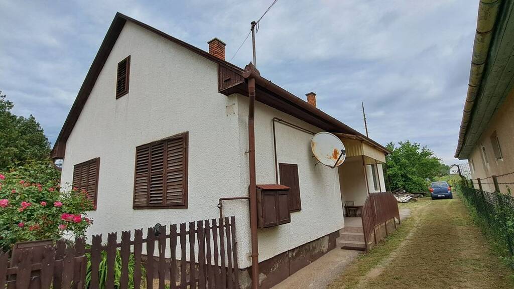 Einfamilienhaus zum Kauf 187.500 € 2 Zimmer 90 m² 1.702 m² Grundstück Balatonszemes