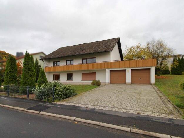 Einfamilienhaus zum Kauf 620.000 € 7 Zimmer 212 m² 1.257 m² Grundstück Petersberg 36100