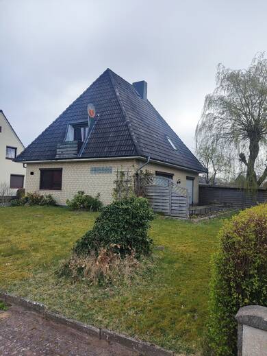 Haus zum Kauf 298.000 € 5 Zimmer 119 m² 943 m² Grundstück Nachtigallenstr. 6 Padenstedt 24634