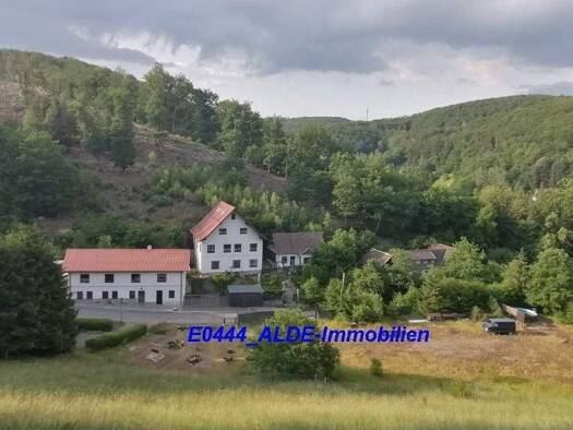 Mehrfamilienhaus zum Kauf als Kapitalanlage geeignet 350.000 € 7 Zimmer 490 m² 16.622 m² Grundstück Stolberg Südharz 06536