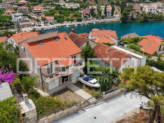 Haus zum Kauf 790.000 € 4 Zimmer 185 m² Supetar
