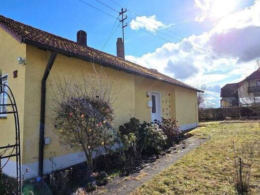 Bungalow zum Kauf 395.000 € 4 Zimmer 115 m² 730 m² Grundstück frei ab sofort Hallerndorf 91352