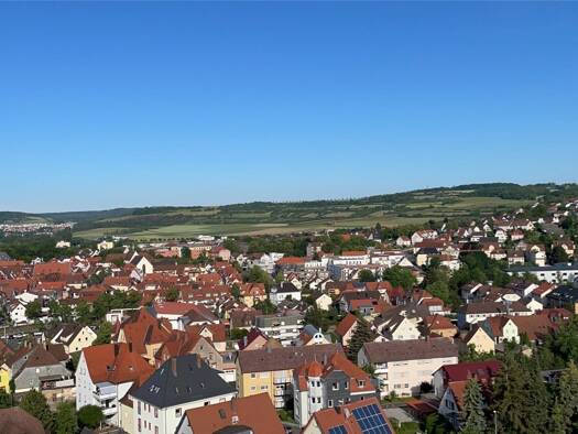 Penthouse zur Miete 560 € 2 Zimmer 64,8 m² 11. Geschoss frei ab 15.12.2026 Lenaustraße 3 Bad Mergentheim Bad Mergentheim 97980