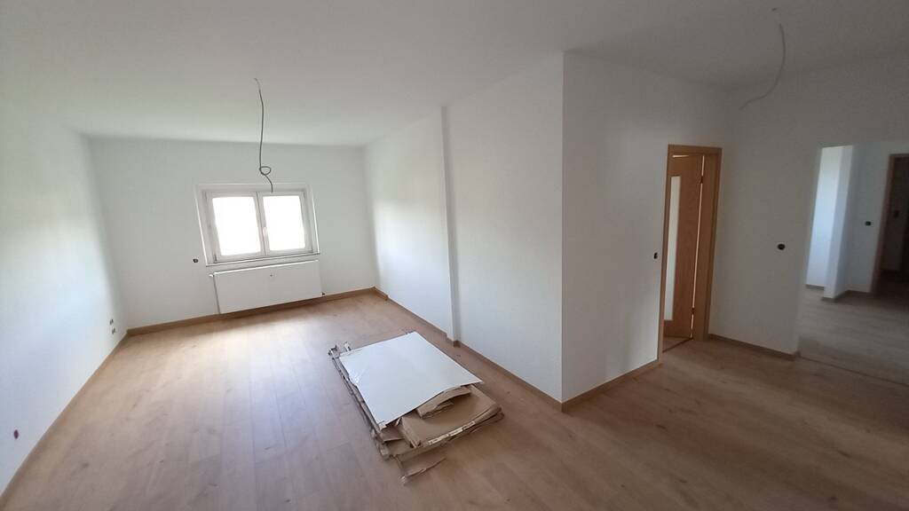Studio zur Miete 579 € 3 Zimmer 97 m² 4. Geschoss Crimmitschau 08451