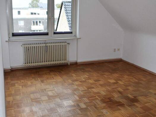 Wohnung zur Miete 745 € 2,5 Zimmer 74,7 m² 2. Geschoss Uetersen 25436