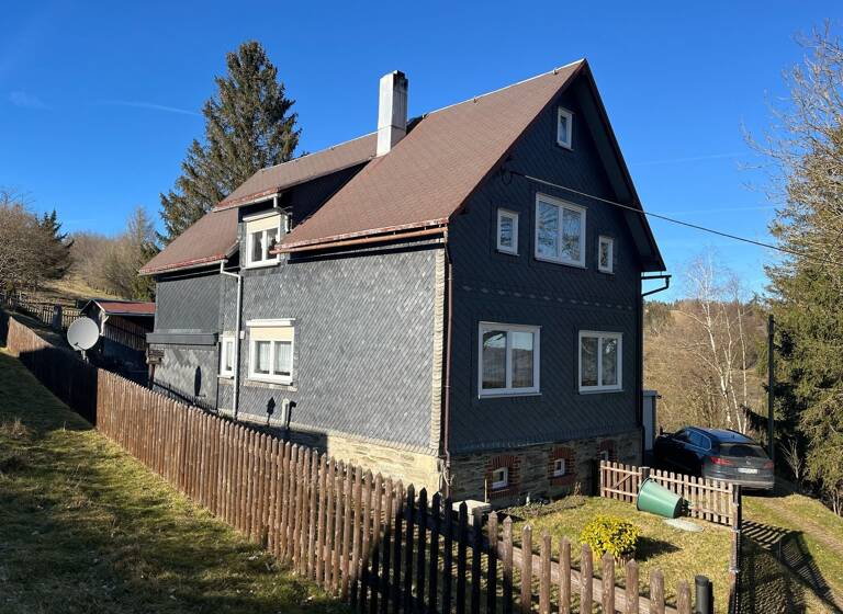 Haus zum Kauf 125.000 € 150 m²<br/>Wohnfläche 5.744 m²<br/>Grundstück Deesbach 98744