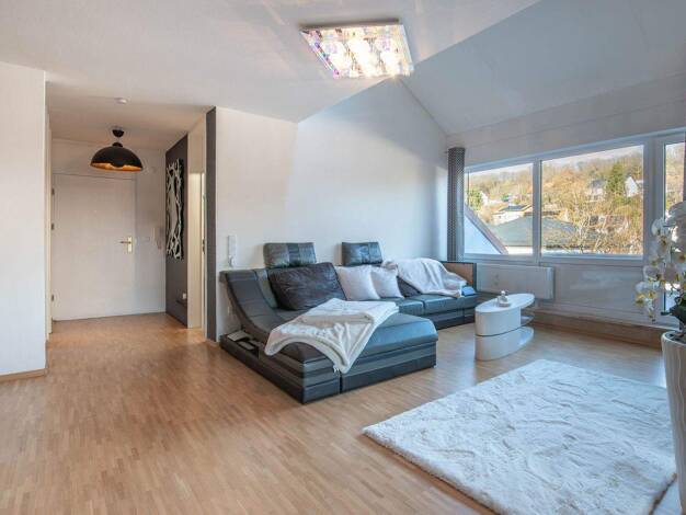 Wohnung zum Kauf 279.000 € 4 Zimmer 105 m² 2. Geschoss Dittelbrunn 97456