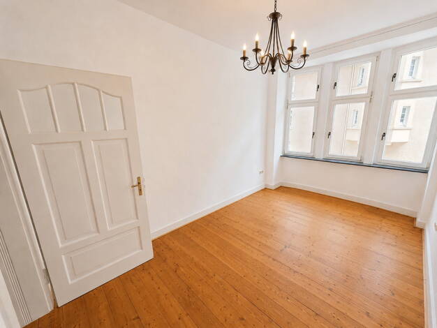 Wohnung zur Miete 1.400 € 5 Zimmer 111 m² 1. Geschoss frei ab 01.08.2026 Frohnhausen Essen 45145