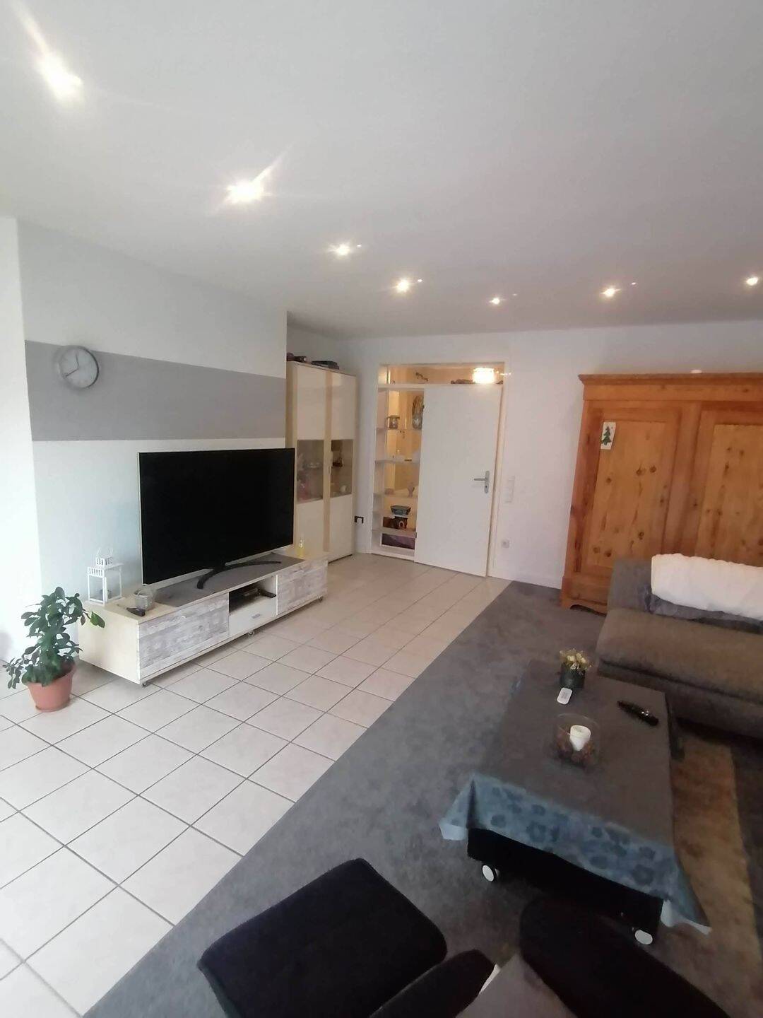 Immobilie in Sendenhorst - Modernisiertes Zweifamilienhaus mit Balkon, Garten und Garage in ruhiger Lage - Bild 2