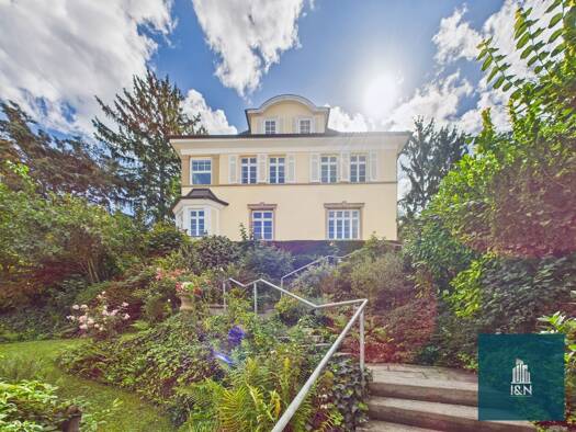 Einfamilienhaus zum Kauf 859.000 € 8 Zimmer 249 m² 765 m² Grundstück Pliensauvorstadt Esslingen am Neckar 73734