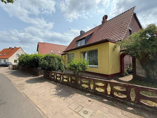 Haus zum Kauf 529.000 € 30 Zimmer 470 m² 1.780 m² Grundstück Fliederweg 6 Heemsen Heemsen 31622