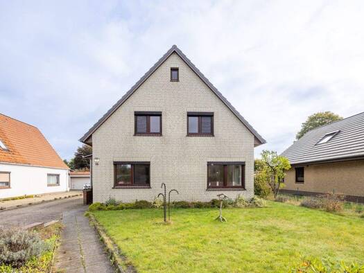 Haus zum Kauf 199.000 € 5 Zimmer 135 m² 1.052 m² Grundstück Stubben 27616