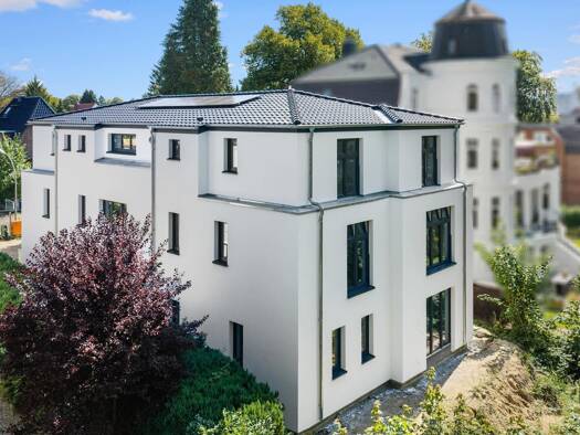 Mehrfamilienhaus zum Kauf - Erstbezug nur mit Wohnberechtigungsschein 3.100.000 € 16 Zimmer 390,9 m² 1.284 m² Grundstück frei ab 01.11.2026 Rahlstedt Hamburg 22143