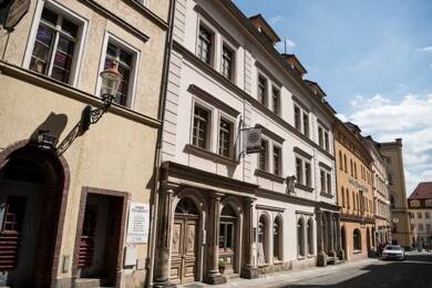 Wohnung zur Miete 345 € 2 Zimmer 62 m² 2. Geschoss frei ab sofort Zittau Zittau 02763