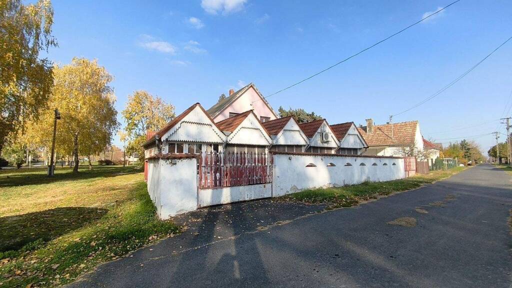 Mehrfamilienhaus zum Kauf provisionsfrei 254.900 € 8 Zimmer 410 m² 760 m² Grundstück Balatonmáriafürdő 8647