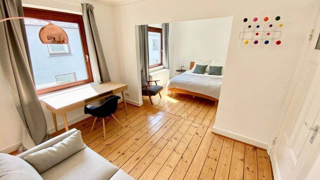 Studio zur Miete Wohnen auf Zeit 1.295 € 1 Zimmer 25 m² frei ab sofort Winterhude Hamburg 22301