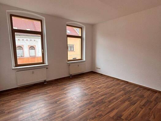 Wohnung zur Miete 300 € 2 Zimmer 52 m² 3 Geschosse frei ab sofort Pestalozzistraße 14 Werdau 08412