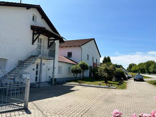 Haus zum Kauf provisionsfrei 5.999 € 7 Zimmer 206 m² 7.281 m² Grundstück Neumühlhausen Hohenlinden 85664