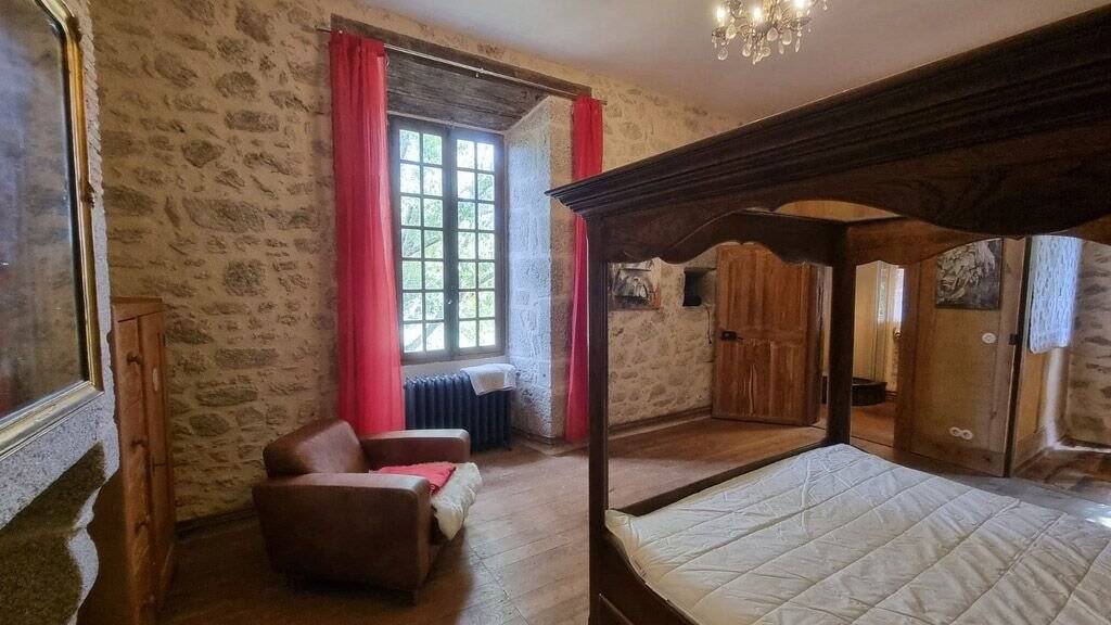 Schloss zum Kauf 790.000 € 8 Zimmer 390 m² 90.000 m² Grundstück 47 Chemin es Houx Busserolles 24360