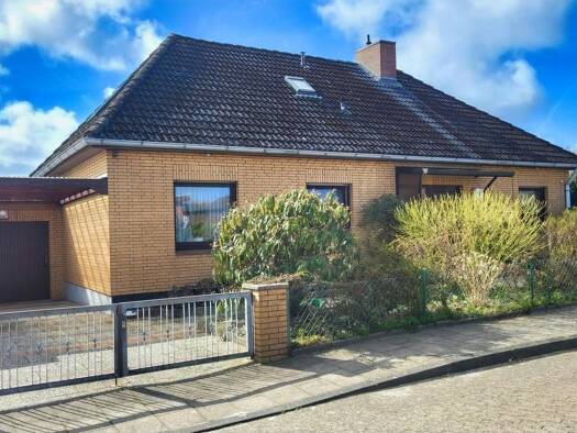 Bungalow zum Kauf 348.000 € 5 Zimmer 146 m² 609 m² Grundstück frei ab sofort Südlandstraße 17 Altenwalde Cuxhaven 27478