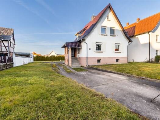 Einfamilienhaus zum Kauf 250.000 € 4,5 Zimmer 100 m² 1.427 m² Grundstück frei ab sofort Niederhone Eschwege 37269