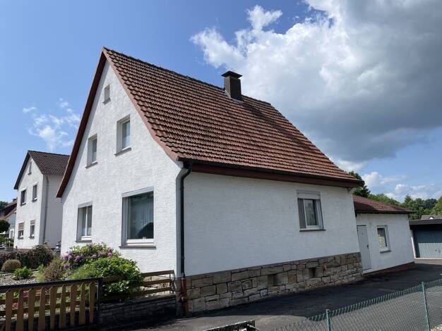 Einfamilienhaus zum Kauf 148.000 € 7 Zimmer 143 m² 1.011 m² Grundstück Udenhausen Grebenstein 34393