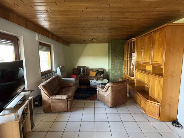 Einfamilienhaus zum Kauf 685.000 € 9 Zimmer 242 m² 2.081 m² Grundstück Bergfelden Sulz am Neckar 72172