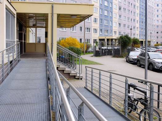 Wohnung zur Miete 342 € 3 Zimmer 50,6 m² 10. Geschoss Juri-Gagarin-Ring 9 Altstadt Erfurt 99084