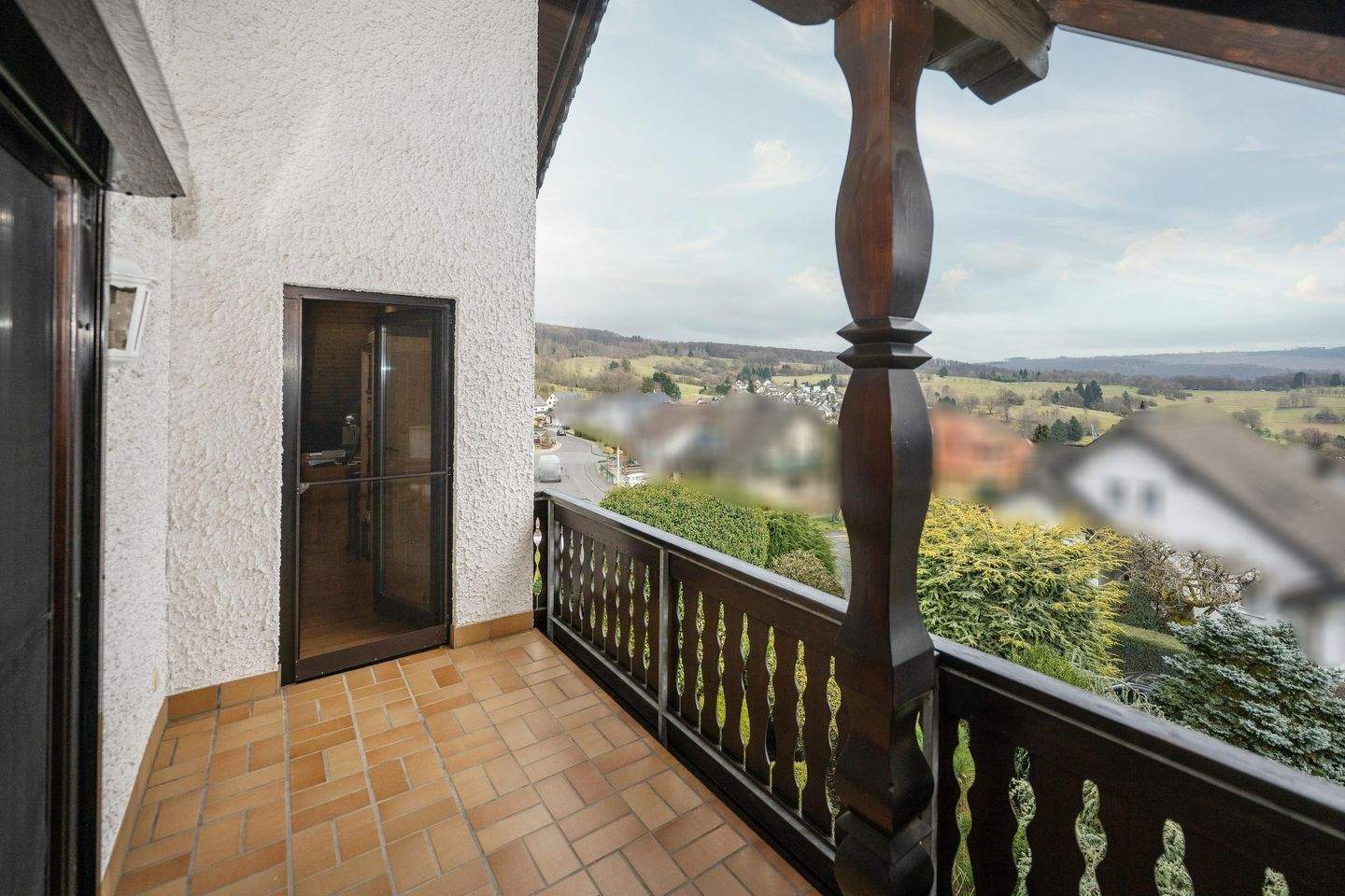 Immobilie in Kadenbach - Ankommen. Wohlfühlen. Zuhause sein. Großzügiges Wohnen für Familien und Paare - mit Garten, Kamin, Sauna... - Bild 4