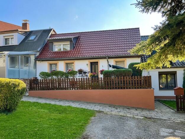 Reihenmittelhaus zum Kauf 39.000 € 4 Zimmer 80 m² 168 m² Grundstück Hohenmölsen Hohenmölsen 06679