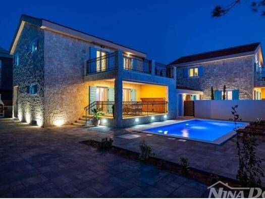 Villa zum Kauf 700.000 € 3 Zimmer 190 m² Privlaka 23233
