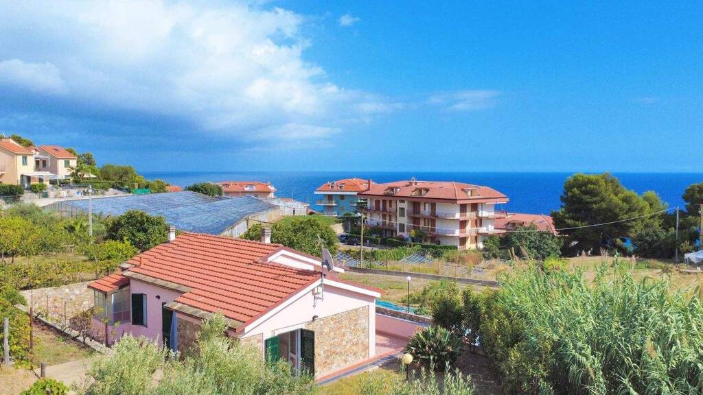 Villa zum Kauf 650.000 € 6 Zimmer 107 m² 1.400 m² Grundstück Panoramablick Cipressa 18017