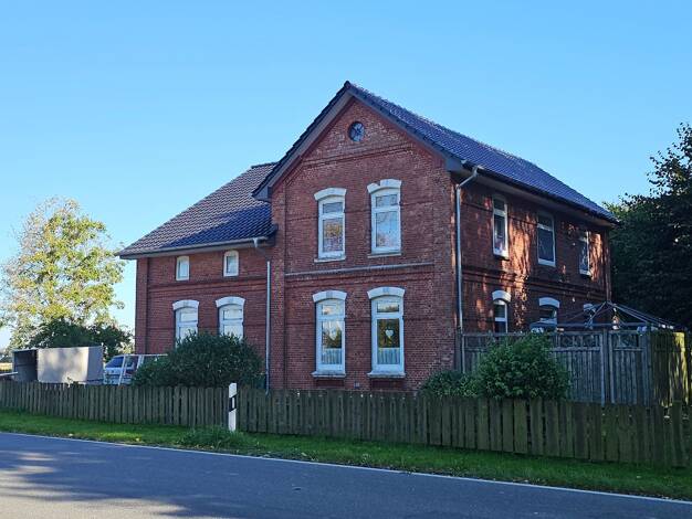 Bauernhaus zum Kauf 200.000 € 8 Zimmer 139,9 m² 1.831 m² Grundstück Strübbel 25792