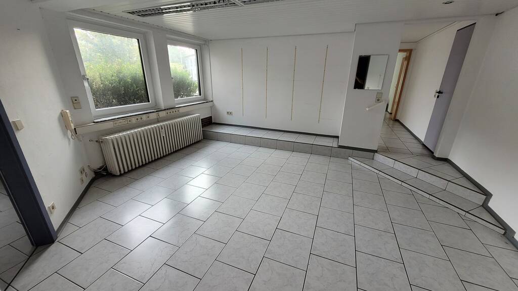 Bürogebäude zur Miete 875 € 7 Zimmer 125 m² Bürofläche Stammheim Calw 75365