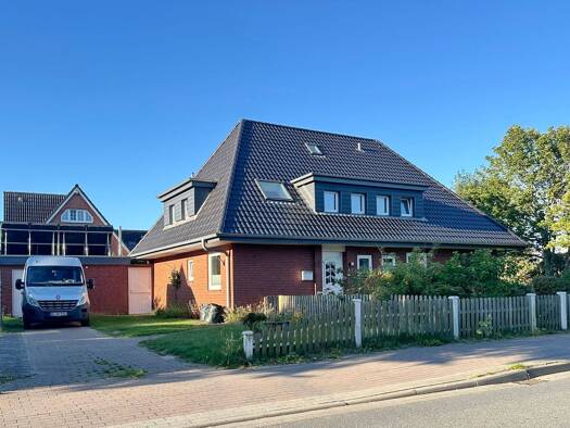 Haus zum Kauf 1.200.000 € 7 Zimmer 177 m² 928 m² Grundstück Tinnum Sylt 25980