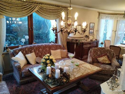 Einfamilienhaus zum Kauf 599.000 € 7,5 Zimmer 163,5 m² 650 m² Grundstück frei ab sofort Cadolzburg 90556